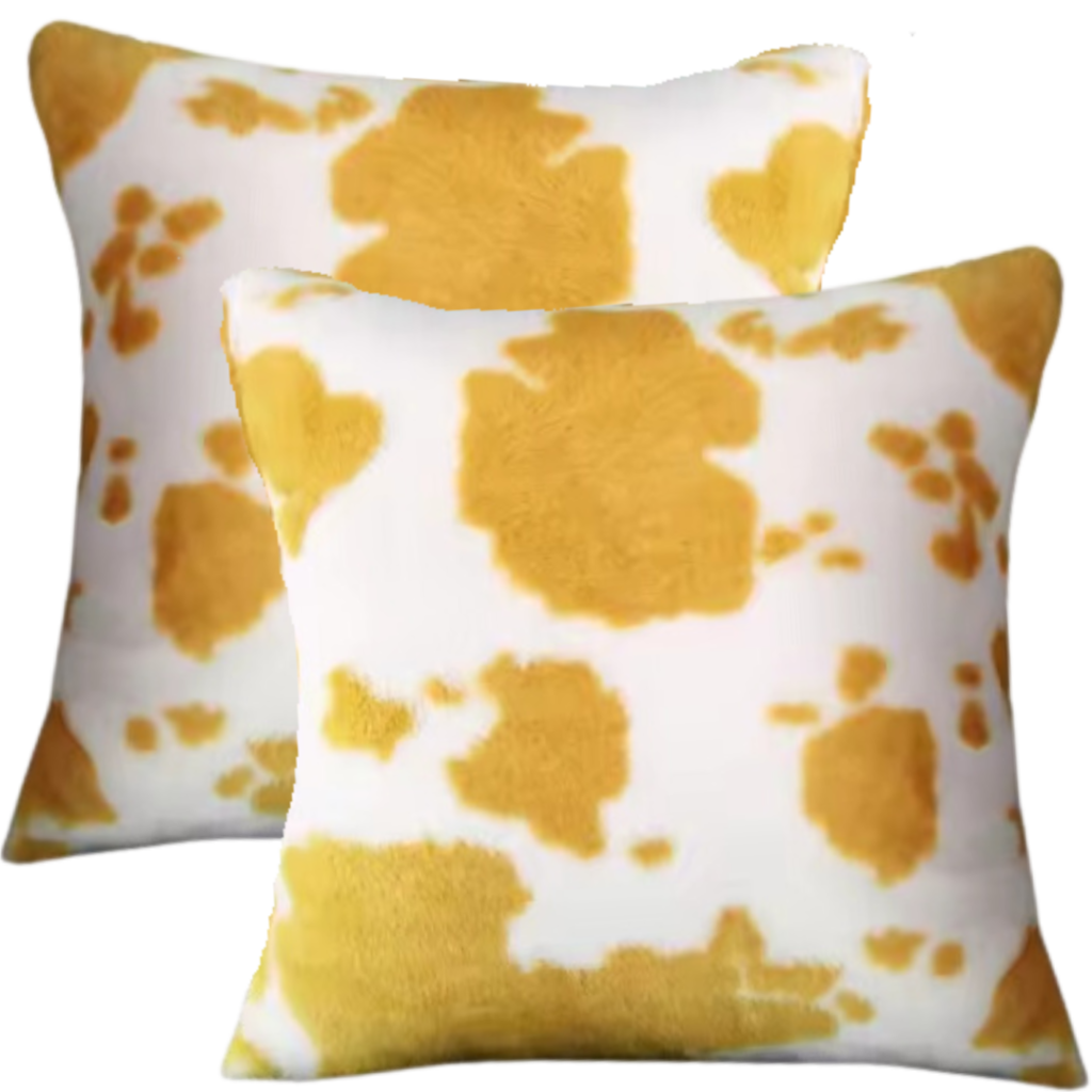 Sierkussenhoes set van 2st met koe print in oker, afmeting 45x45 cm